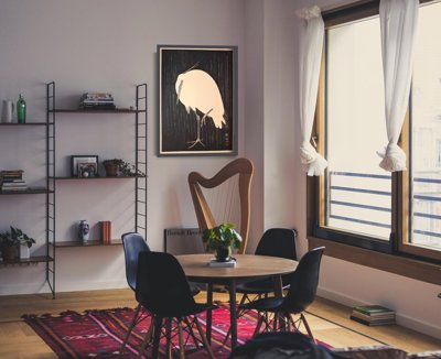 Poster Retro-Wohnzimmer Kräne im regen durch Ohary Koson