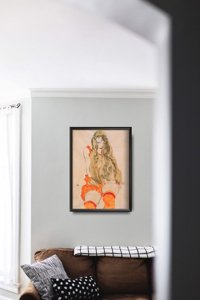 Poster Retro-Wohnzimmer Sitzendes Mädchen mit dem Haar Egon Schiele fallen
