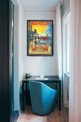 Weinleseplakat für das Wohnzimmer Feuerwehrmann im Retro-Stil