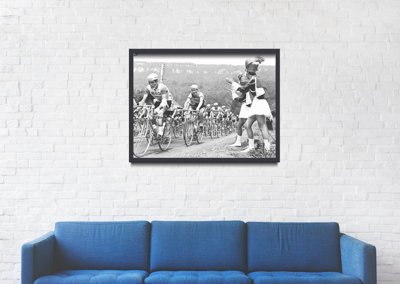 Plakat-Weinlese Tour de France Riders Pass Fotografie Majoretten