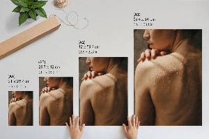 Kunstdruck-Poster mit dem Motiv „Sinnliche Weiblichkeit”