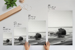 Kunstdruck auf Leinwand mit dem Motiv einer Frau im Wasser