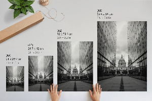 Kunstdruck-Poster mit Motiv eines Spiegelgebäudes