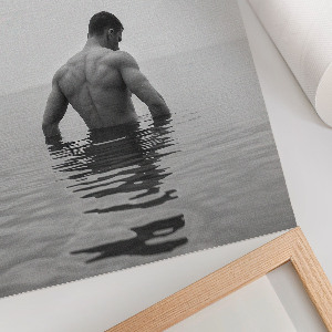 Poster auf Leinwand mit Motiv eines Mannes im See
