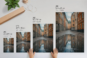 Poster mit Kunstdruck der städtischen Spiegelung
