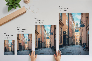 Kunstdruck-Poster mit Motiv einer Stadtstraße