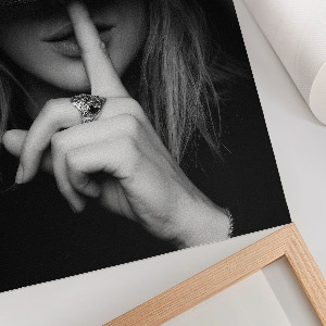 Plagát do obývačky Tajomná elegancia