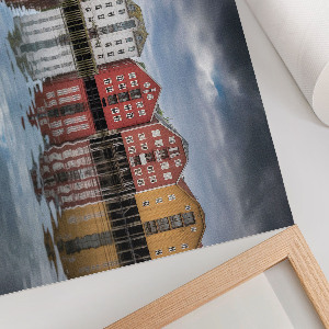 Wandposter mit Motiv 'Städtische Spiegelung'