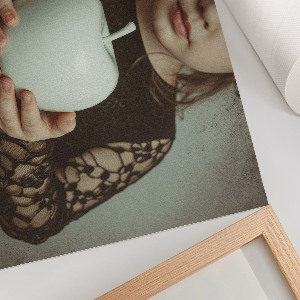 Poster druck Mädchen mit einem Apfel