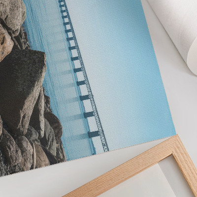 Poster mit Druckmotiv einer Küstenbrücke